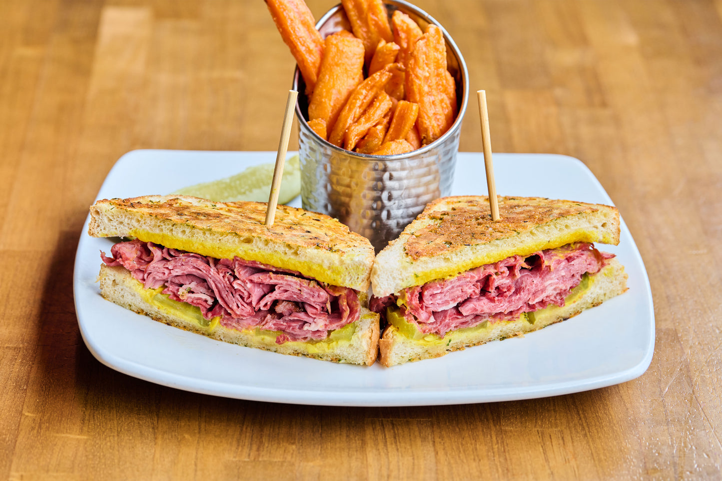 Classic Pastrami Sandwich